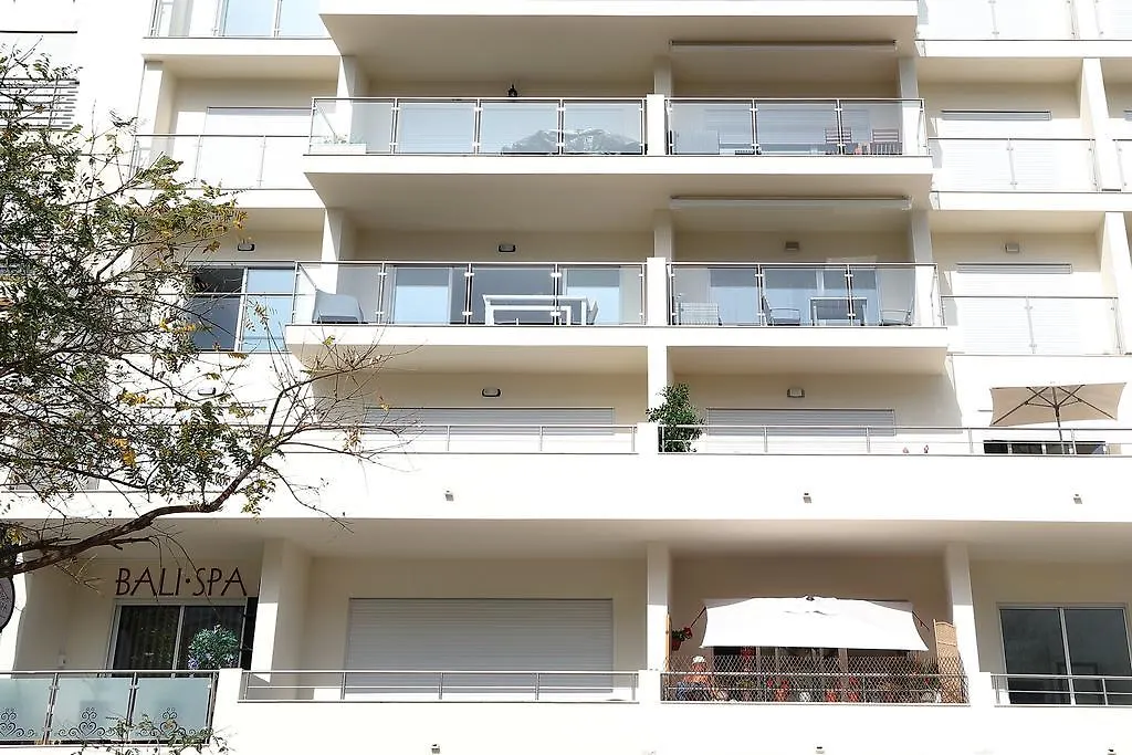 Original 3 Bedroom Downtown Albufeira